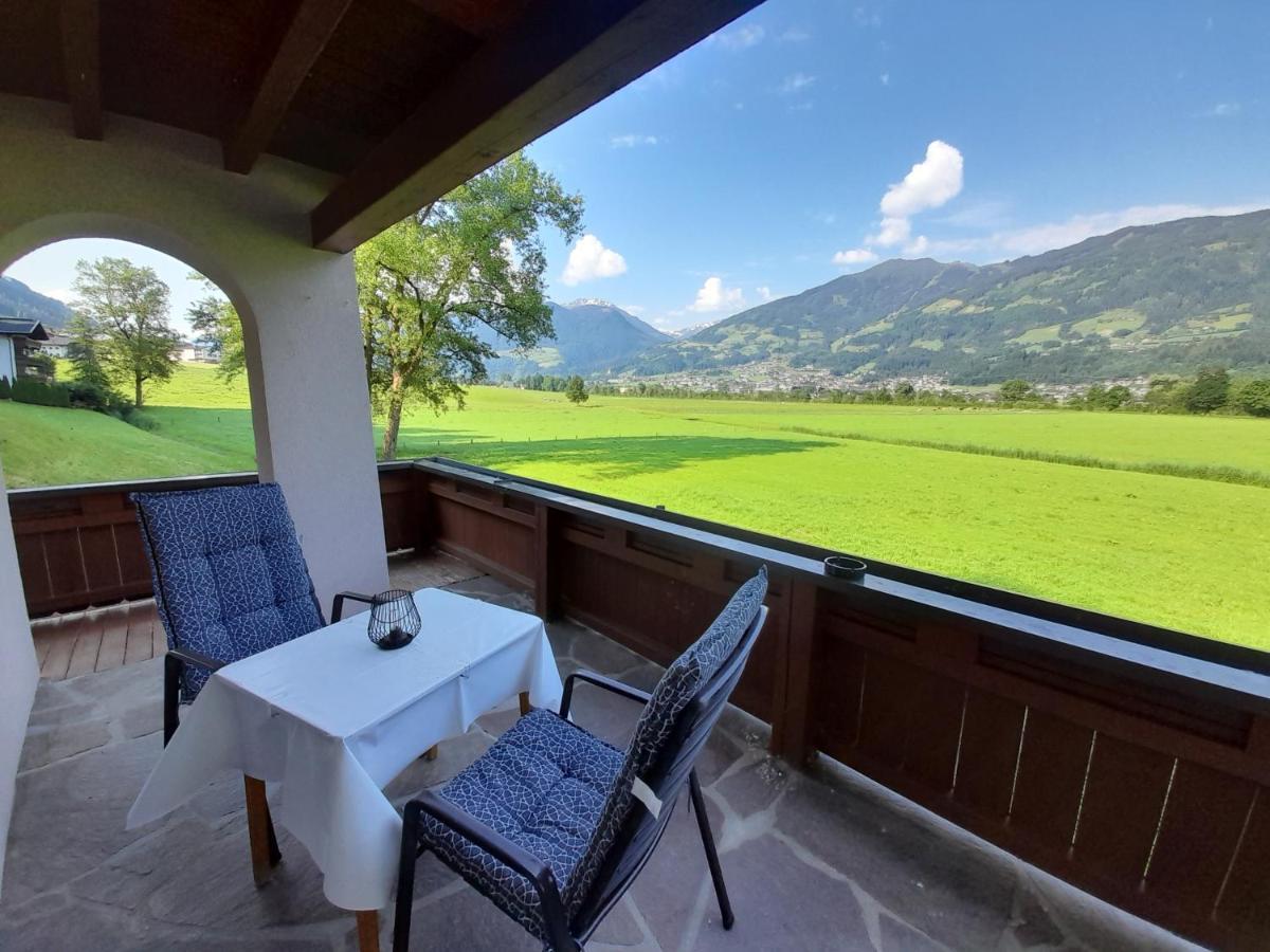 Ferienwohnung Rose Hart im Zillertal Exterior photo