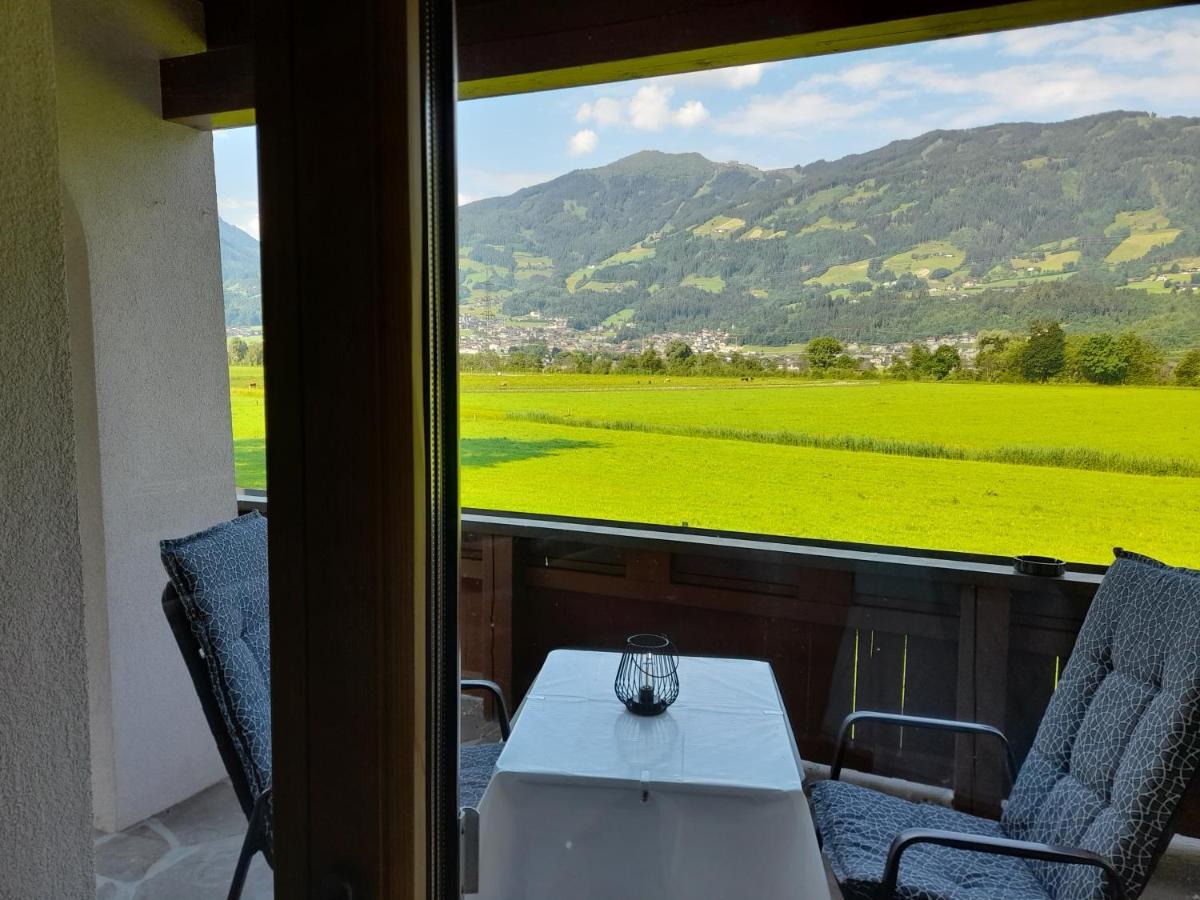 Ferienwohnung Rose Hart im Zillertal Exterior photo